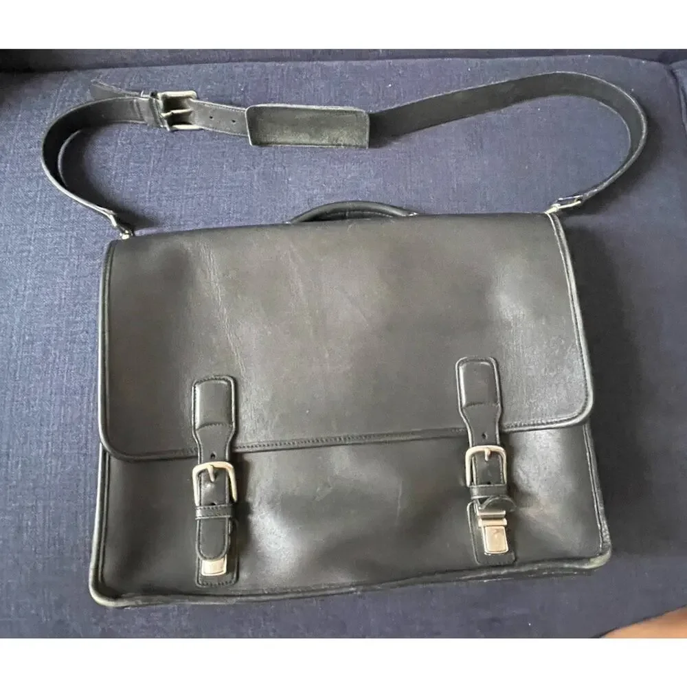 Coach Thompson Executive 16